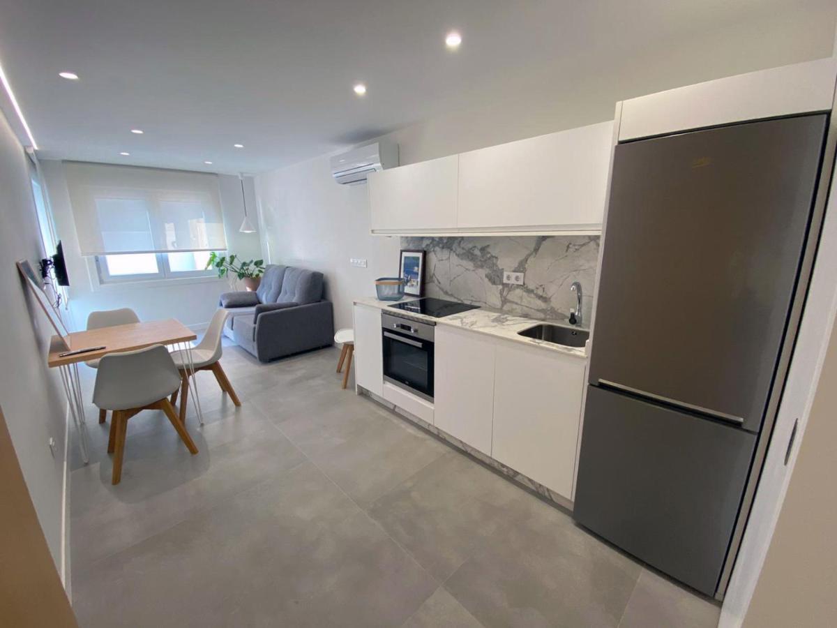 Apartamentos Angelito Playa America A Nigrán Екстериор снимка