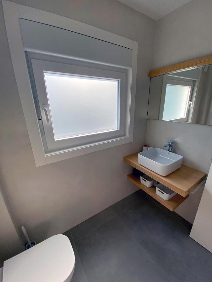 Apartamentos Angelito Playa America A Nigrán Екстериор снимка